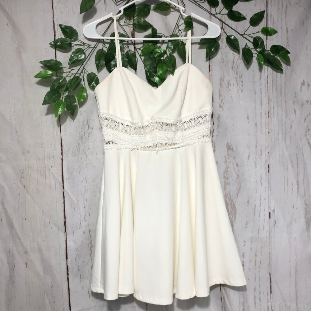 CHOIES  WAIST LACE OFF WHITE SLEEVELES MINI DRESS SIZE M - Picture 7 of 8